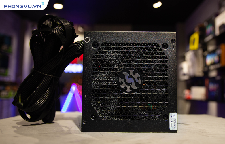 Thiết kế chuẩn điện áp nguồn ATX, kích thước phù hợp nhiều loại case