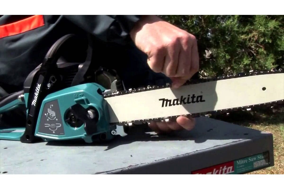 Máy cưa xích xăng Makita EA3503S40B