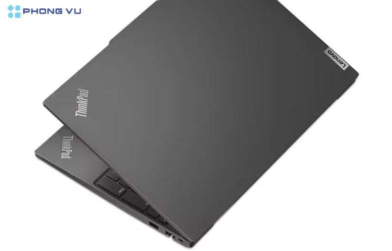 Thiết kế mỏng nhẹ và sang trọng của Lenovo ThinkPad E16 G2 T.