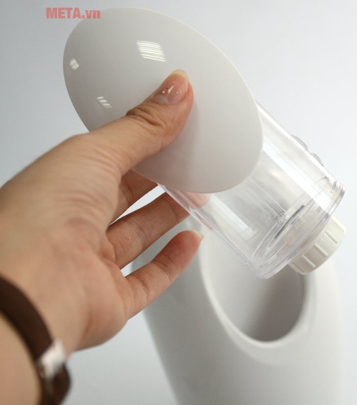 Máy xông hơi mặt công nghệ ion Beurer FC72