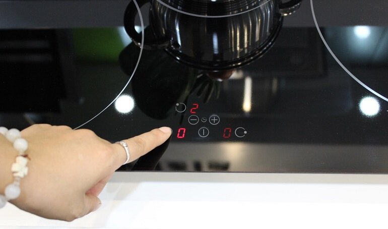 Bảng điều khiển bếp từ âm 3 vùng nấu Cata I 603 B/A