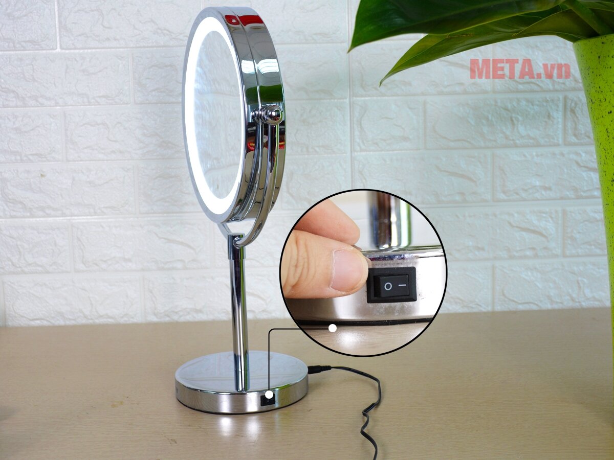 Gương trang điểm 2 mặt kèm đèn led Beurer BS69