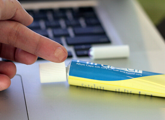 texture Gel Dưỡng Hiruscar Hỗ Trợ Làm Mờ Sẹo, Vết Thâm Gel Allium Cepa With Mps For Scar And Keloid Care