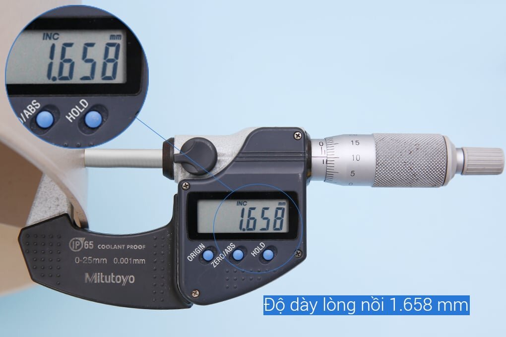 Nồi lẩu điện Bear DHG-C50K1 được trang bị lòng nồi bằng hợp kim nhôm có độ dày lên tới 1,658mm