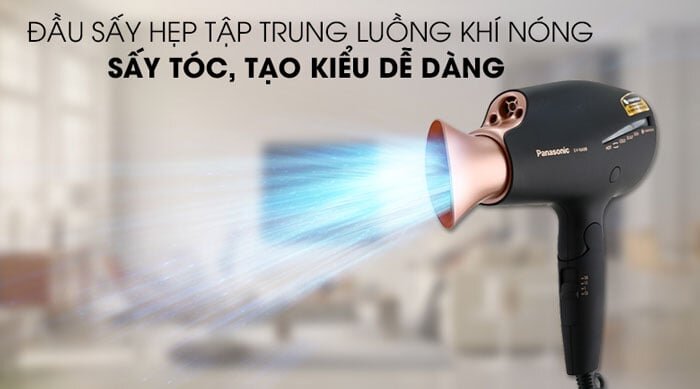 Panasonic EH-NA98-K645 có đầu sấy nhanh đi kèm