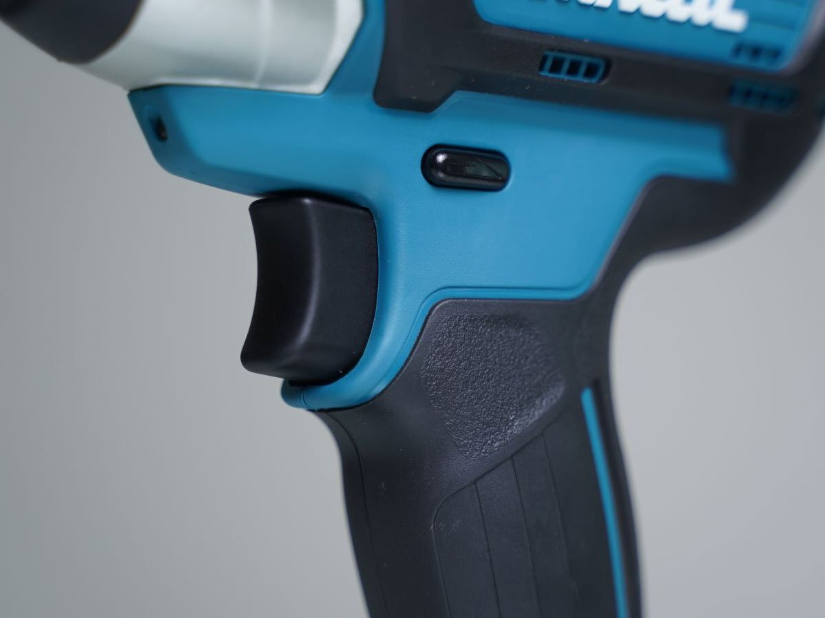 Máy có tính năng đảo chiều Máy siết bu lông dùng pin