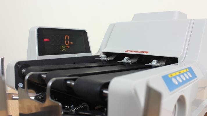 Máy đếm tiền thông minh SILICON MC-8800 - Phát hiện tiền Siêu giả