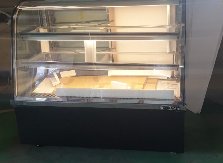 Tủ trưng bày bánh Berjaya HDW-09SS-3