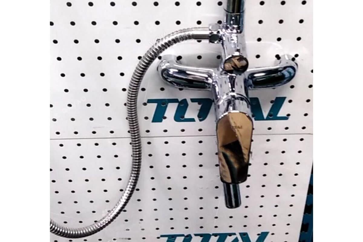 Vòi tắm hoa sen Total TSLBM513681