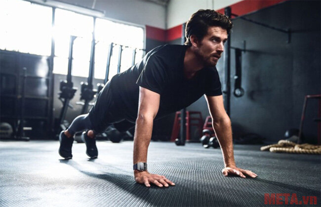 Đồng hồ đeo tay thông minh theo dõi sức khỏe và hỗ trợ tập luyện Fitbit Ionic