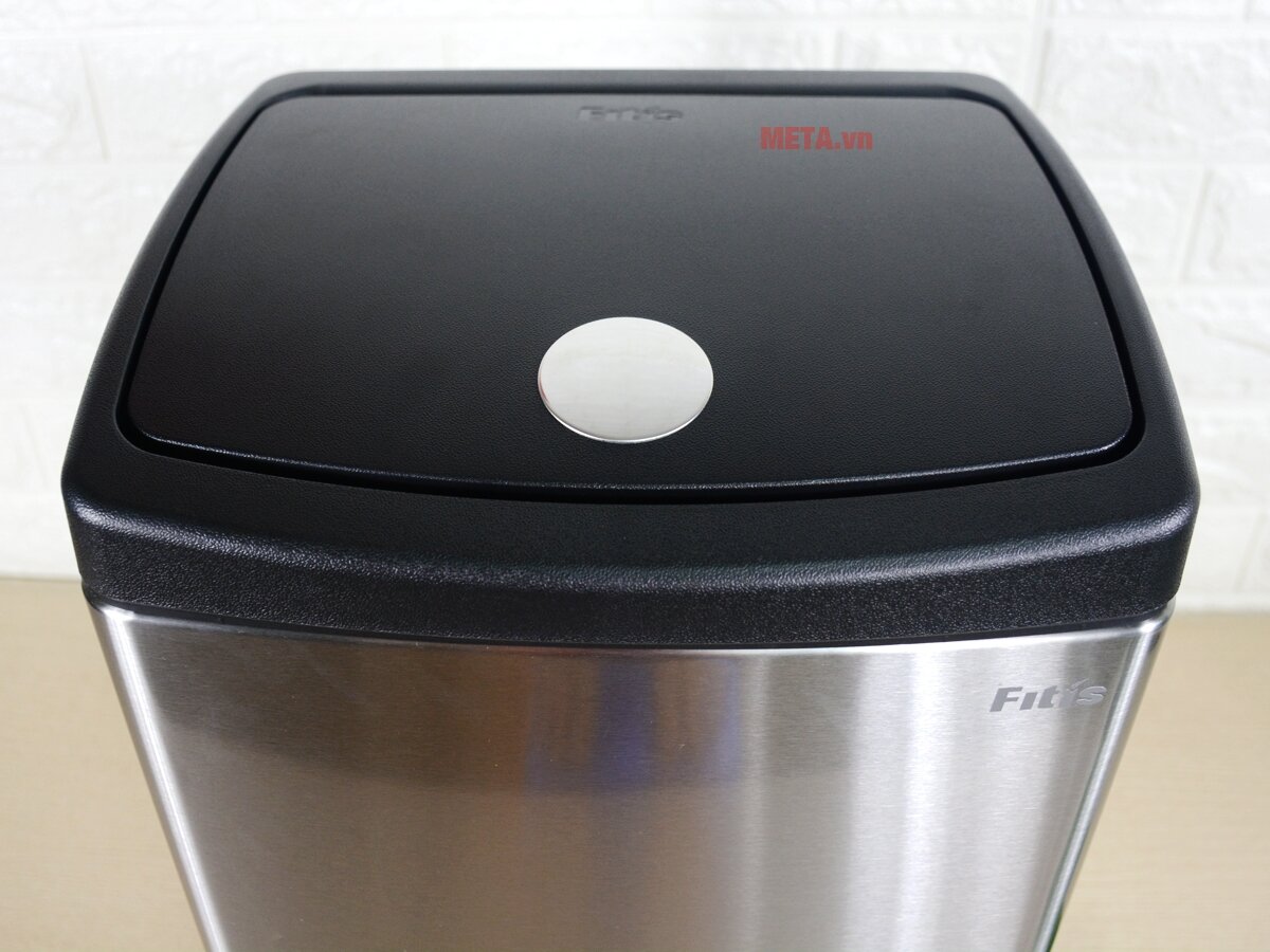 Thùng rác Inox nhấn vuông nhỏ Fitis STS1-901 - 15L