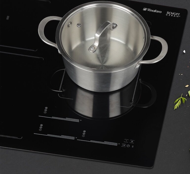 Bếp từ âm 3 vùng nấu Vinafaro Virgo