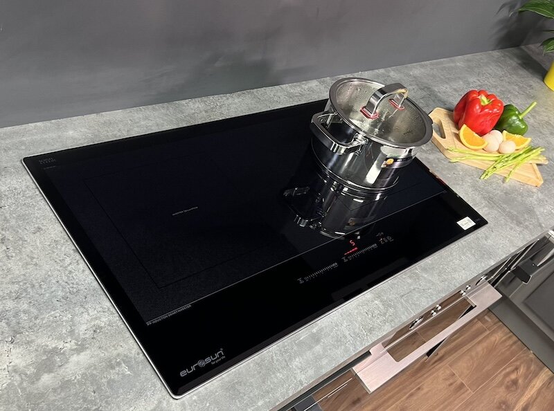 Bếp từ âm 2 vùng nấu Eurosun EU-T899G được tích hợp 9 mức công suất 