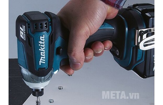 được trang bị pin