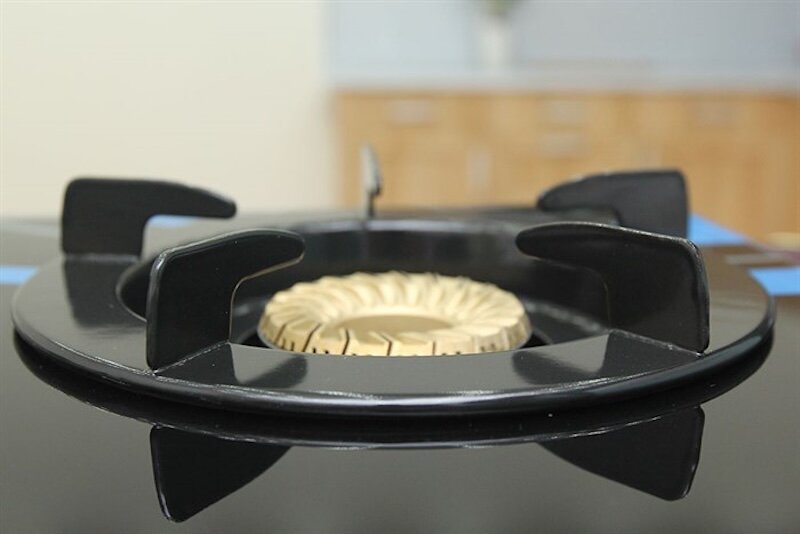 Kiềng bếp kim loại phủ men chắc chắn của bếp gas Rinnai RV-3715GL(BC)