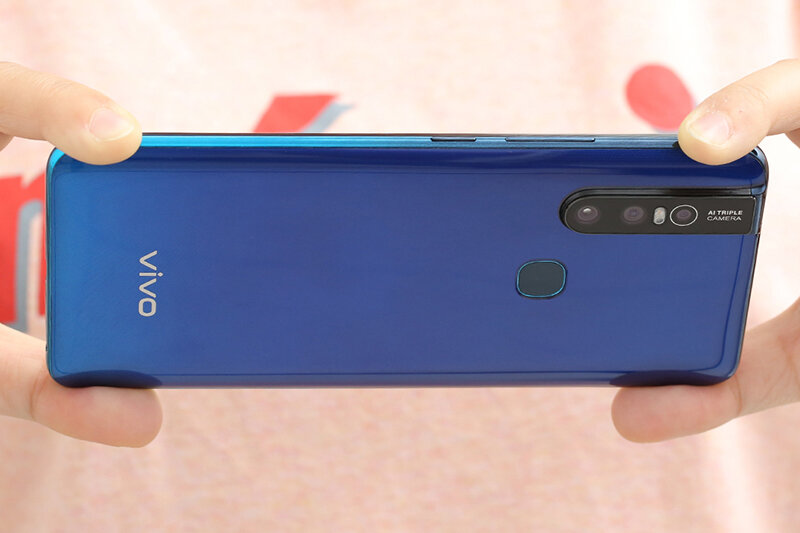 Điện thoại Vivo V15 - 6GB RAM, 128GB, 6.53 inch