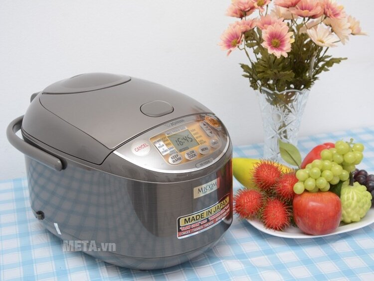 Nồi cơm điện Zojirushi NS-YSQ18