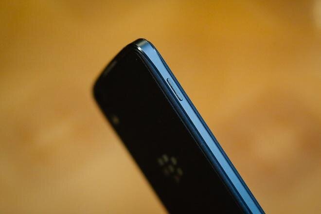 Điện thoại Blackberry DTEK50 (DM)