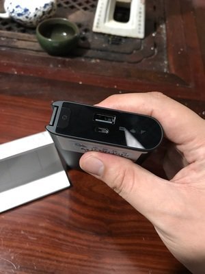 Bộ phát wifi kiêm pin sạc dự phòng ZMI MF885 Bộ phát wifi kiêm pin sạc dự phòng ZMI MF885