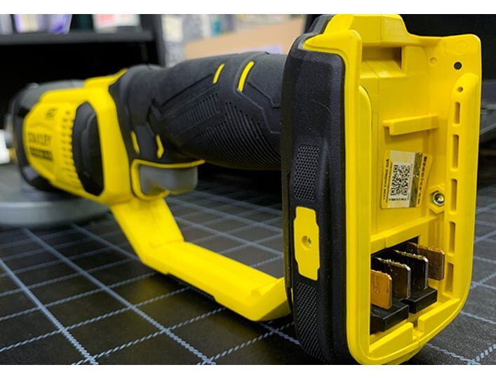 Máy dùng pin 20V Stanley SCG400M2K-B1