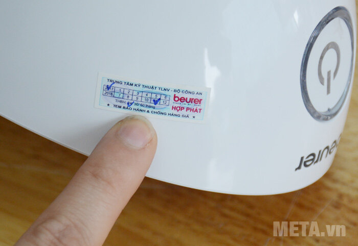 Máy làm ẩm không khí và làm thơm bằng tinh dầu Beurer LB37