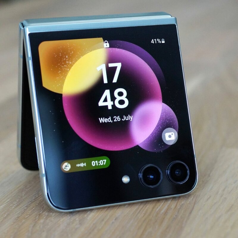 Samsung Galaxy Z Flip5 5G 512Gb màn hình phụ