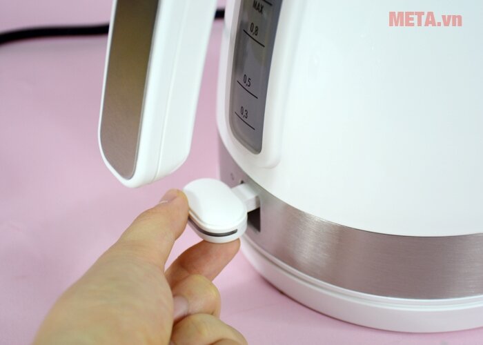 Ấm siêu tốc Delonghi KBLA2000.W