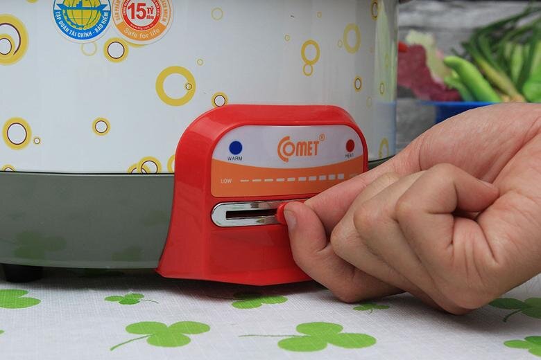 Nồi lẩu điện Comet CM7732 Nồi lẩu điện Comet CM7732