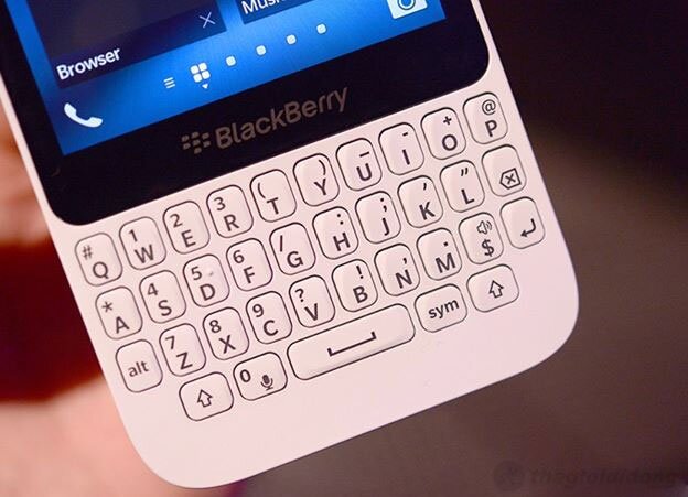 Điện thoại BlackBerry Q5