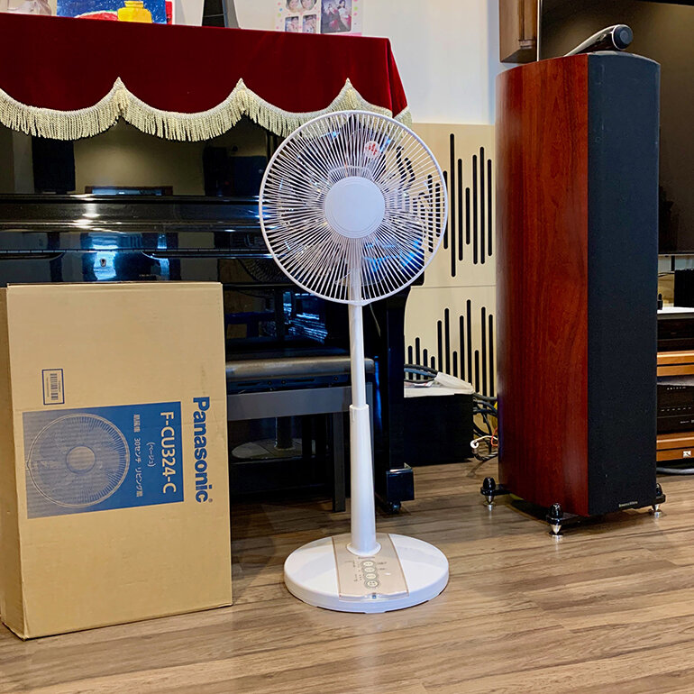 Quạt cây Panasonic F-CU324