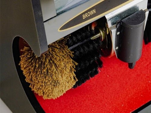 Kumisai KMS-10 có 4 chổi đánh Kumisai KMS-10