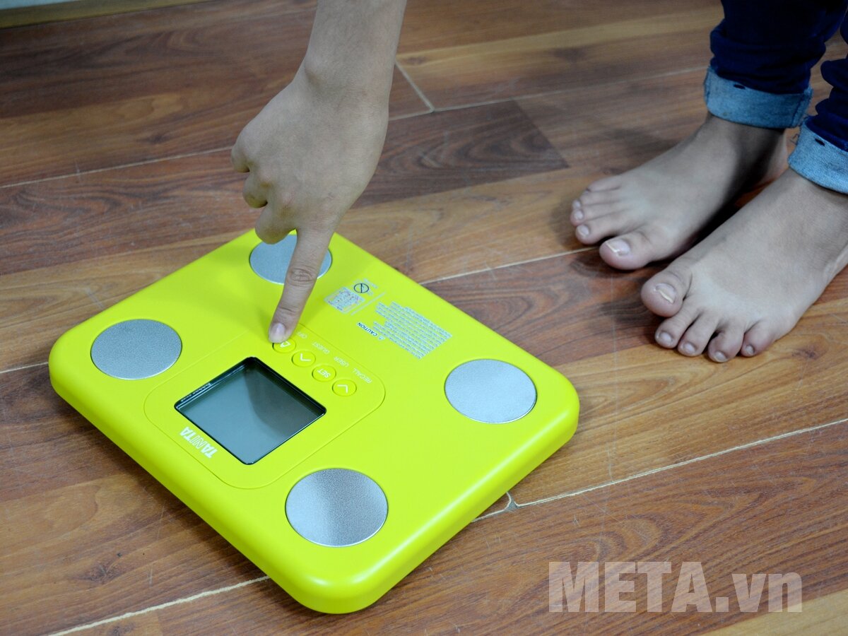 Cân sức khỏe và phân tích cơ thể Tanita BC-730