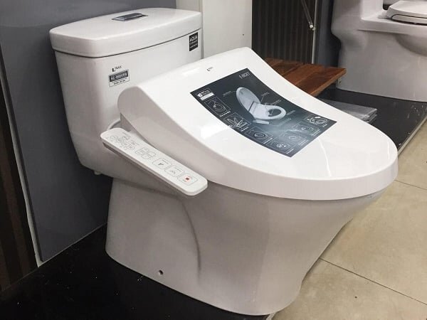 Bồn cầu thông minh Inax 