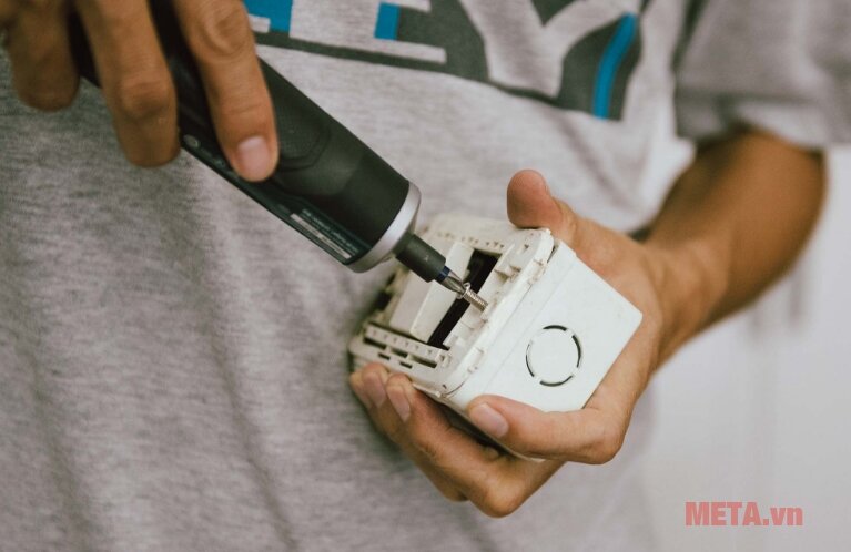 Máy vặn vít Bosch GO