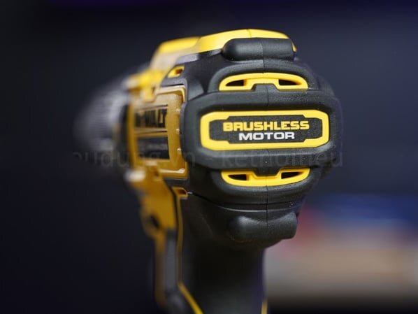 Dewalt DCD706D1 dùng mô tơ từ Dewalt DCD706D1