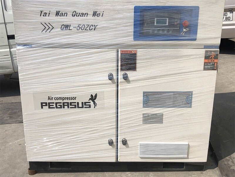 Máy nén khí trục vít 37KW Pegasus TMPM50A màu trắng Máy nén khí trục vít 37KW Pegasus TMPM50A