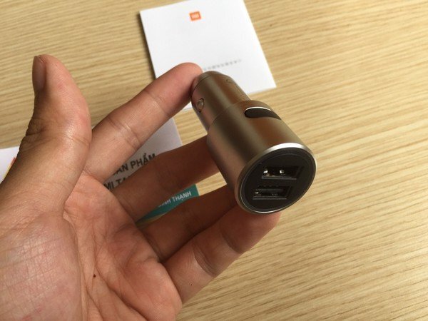 Sạc nhanh ô tô Xiaomi Quick charge 3.0