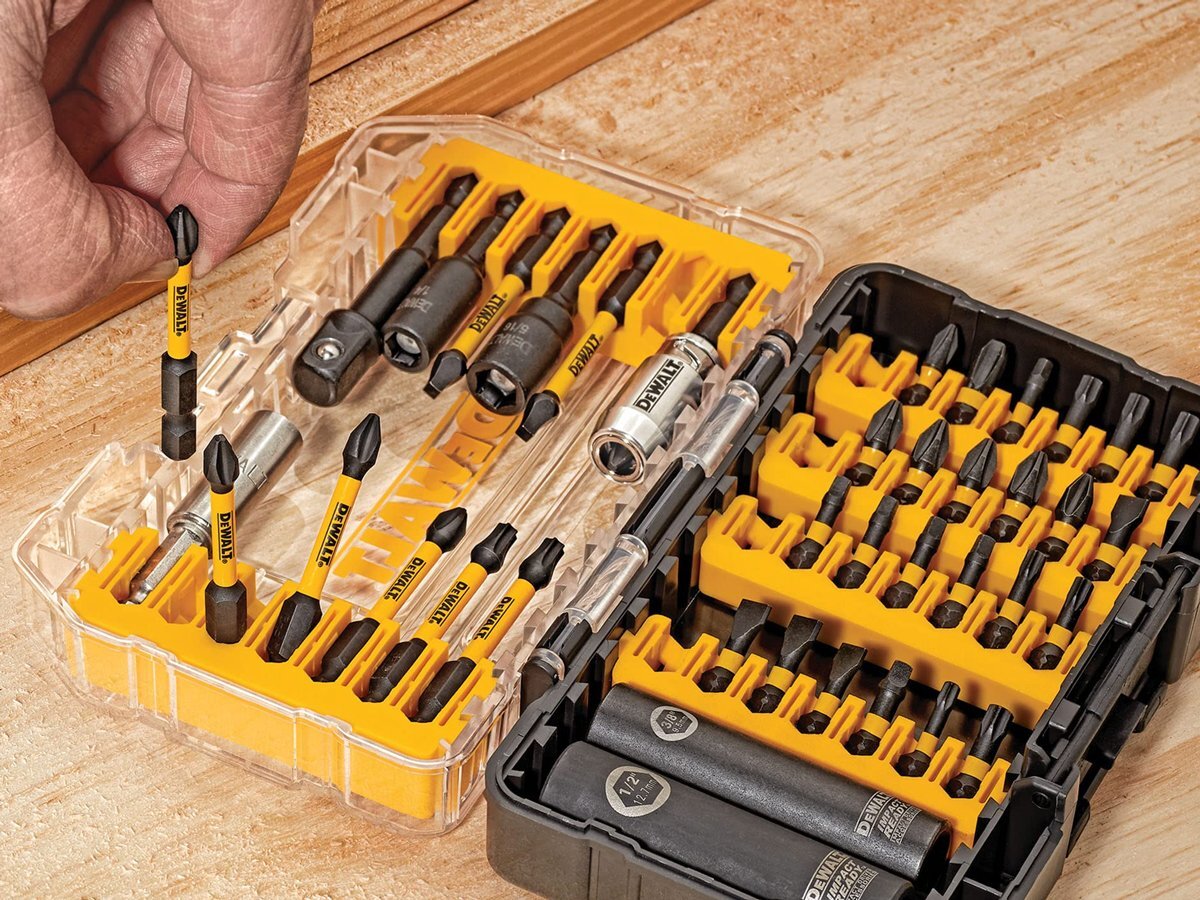 Mũi vít rắn chắn Dewalt DWA2T40IR