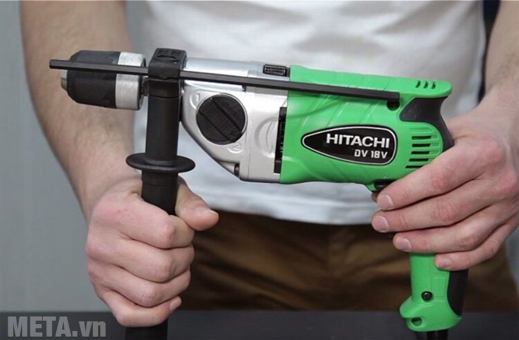 Máy khoan 690W Hitachi DV18V
