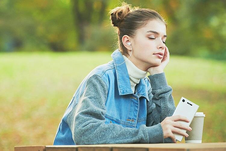 Tai nghe nhét tai không dây sony WI-C300/LZ E màu xanh dương