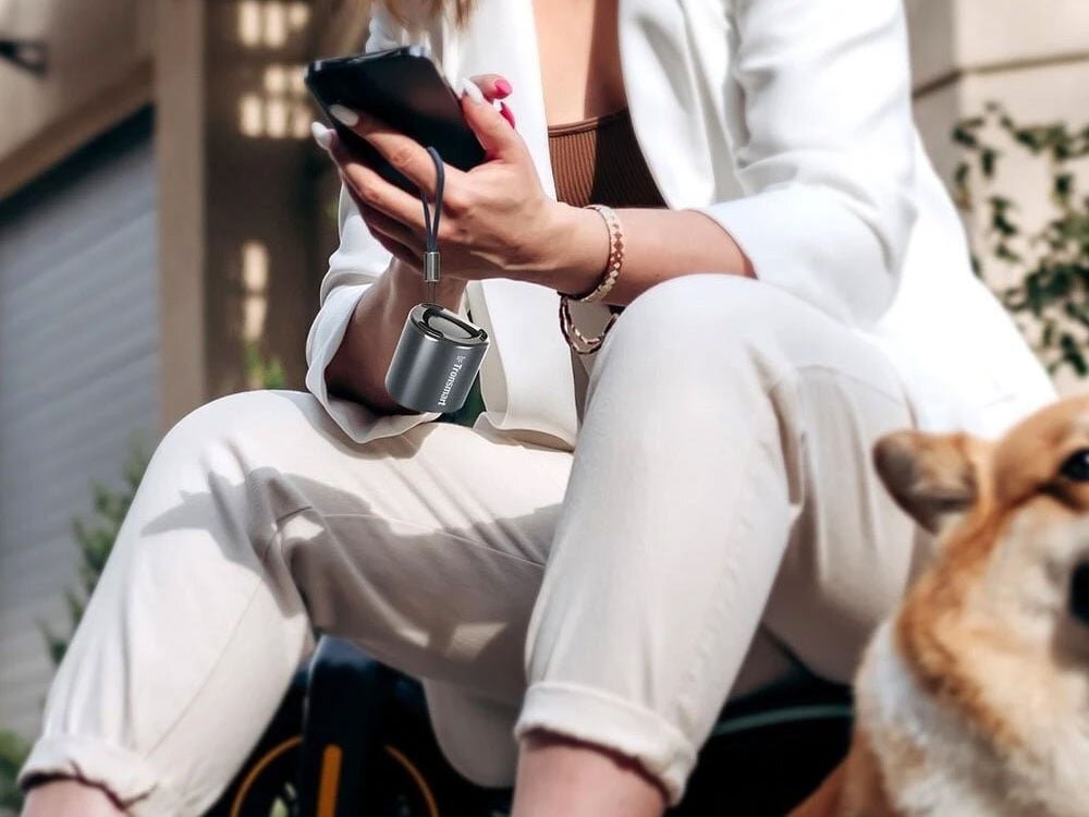 Loa sử dụng tới 12 giờ ở 50% âm lượng Loa Bluetooth mini