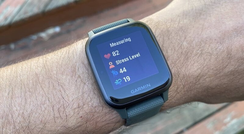 Đồng hồ thông minh Garmin Venu Sq Music tính năng theo dõi sức khỏe