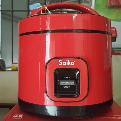Nồi cơm điện Saiko RC-1823T có công suất lớn giúp nấu cơm chín nhanh Nồi cơm điện Saiko RC-1823T
