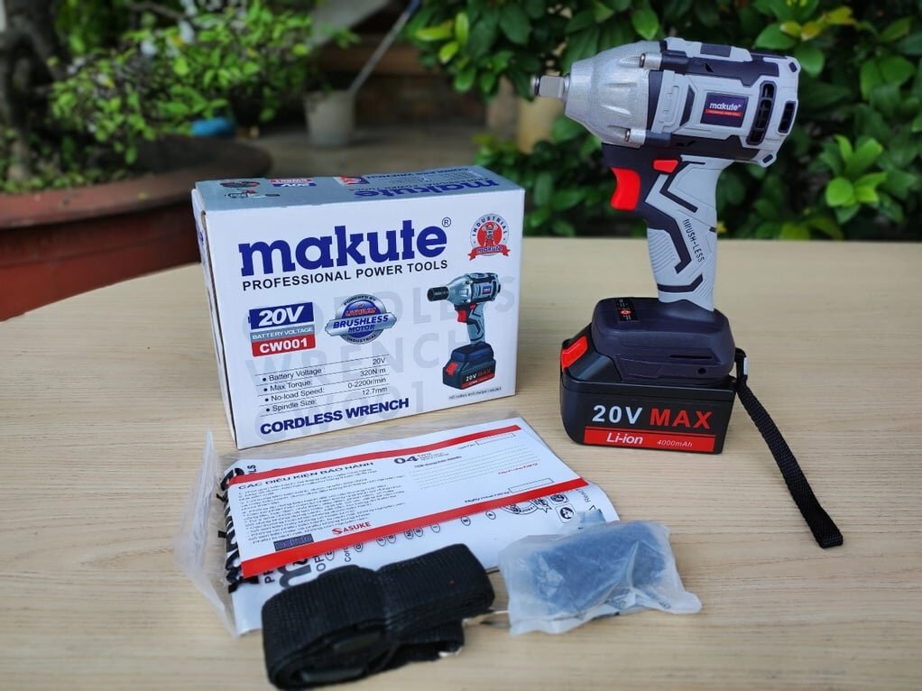 Máy bắn đai ốc dùng pin Makute CW001