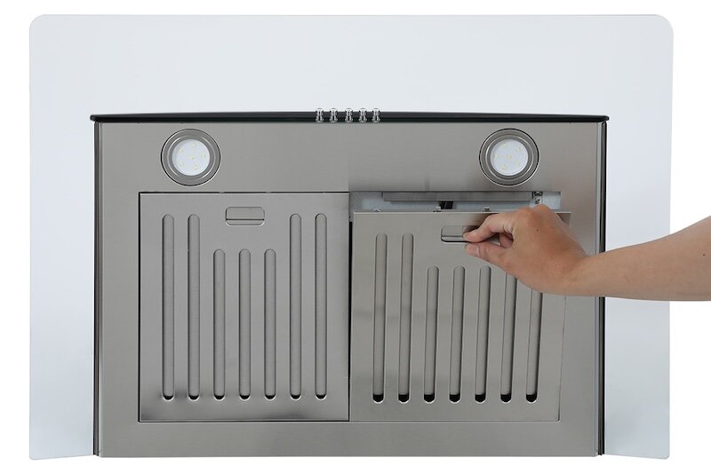 Lưới lọc của máy hút mùi Canzy CZ SB07E được làm từ thép không gỉ bền bỉ