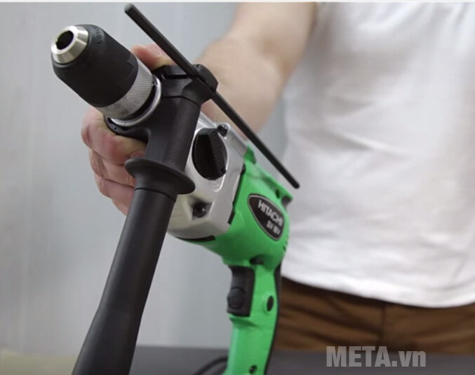 Máy khoan 690W Hitachi DV18V