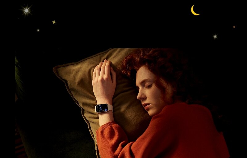 Đồng hồ thông minh Samsung Galaxy Fit3 theo dõi sức khỏe của người đeo