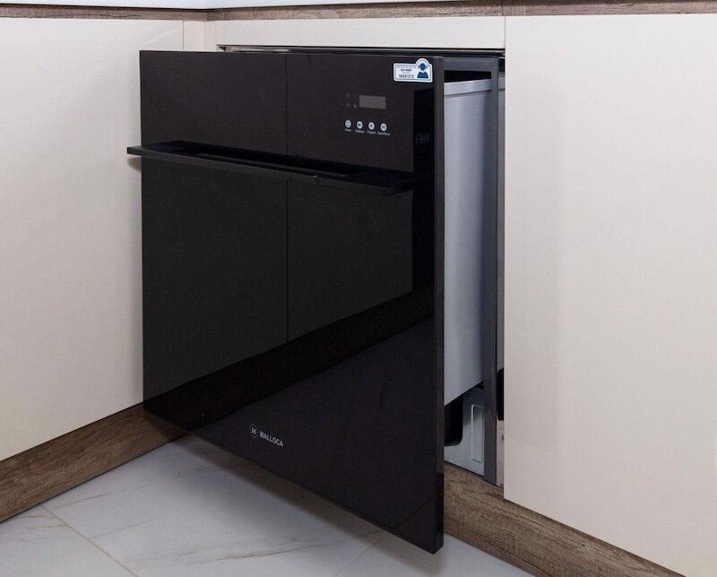 Máy rửa bát Malloca WQP6-87CP sở hữu thiết kế âm tủ gọn gàng