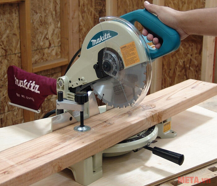 Máy cắt góc đa năng Makita LS1030N