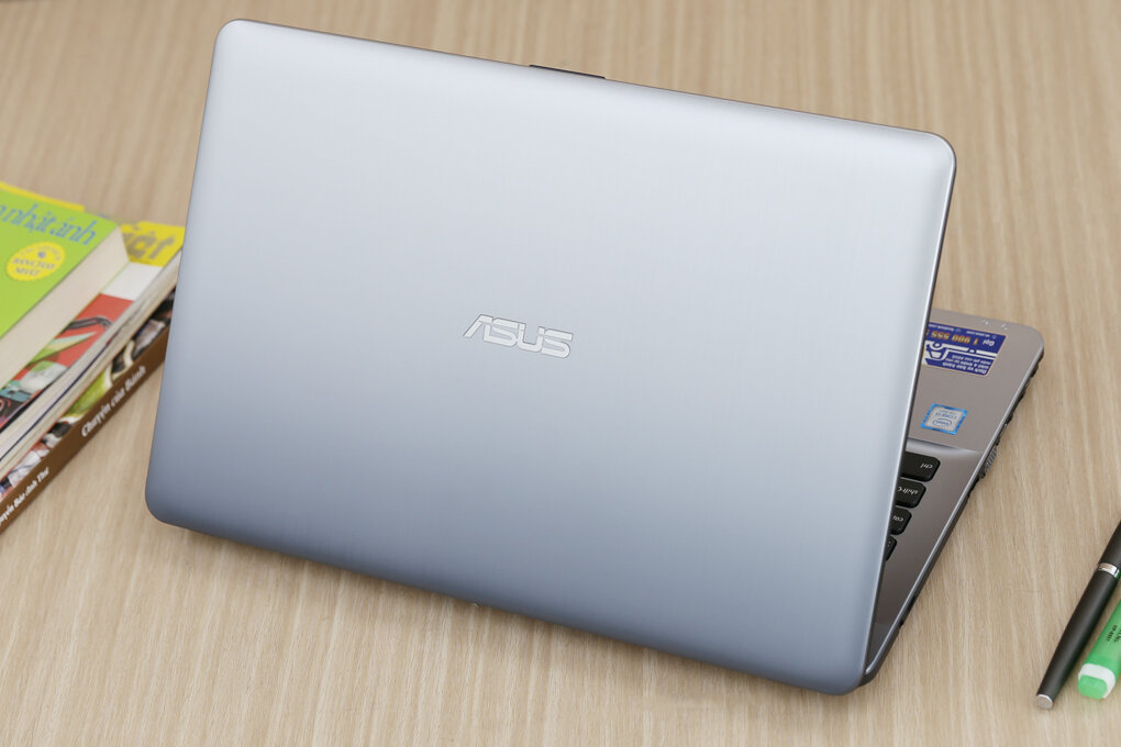 Asus A541UA i3 7100U/4GB/500GB/Win10/(DM1658T)